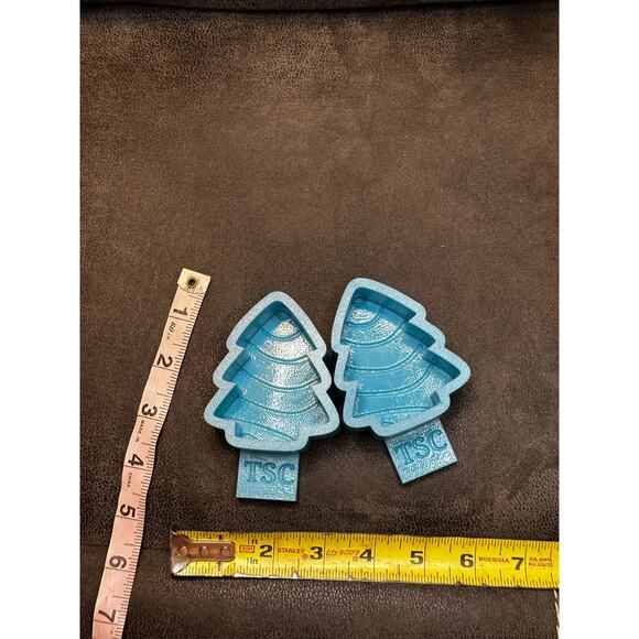 Christmas Tree Silicone Mold for Car Vent Clips | Freshies, Resin Crafts - Picture 3 of 4